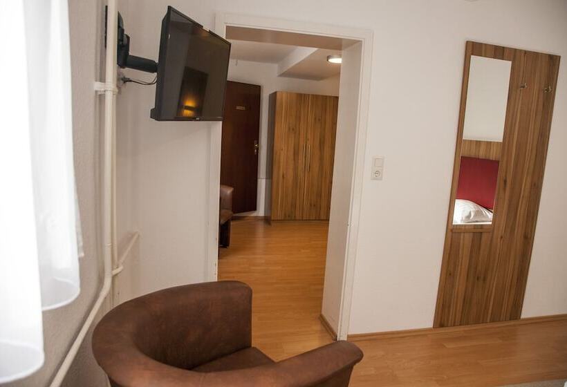 مبيت وإفطار Gästehaus Häuser