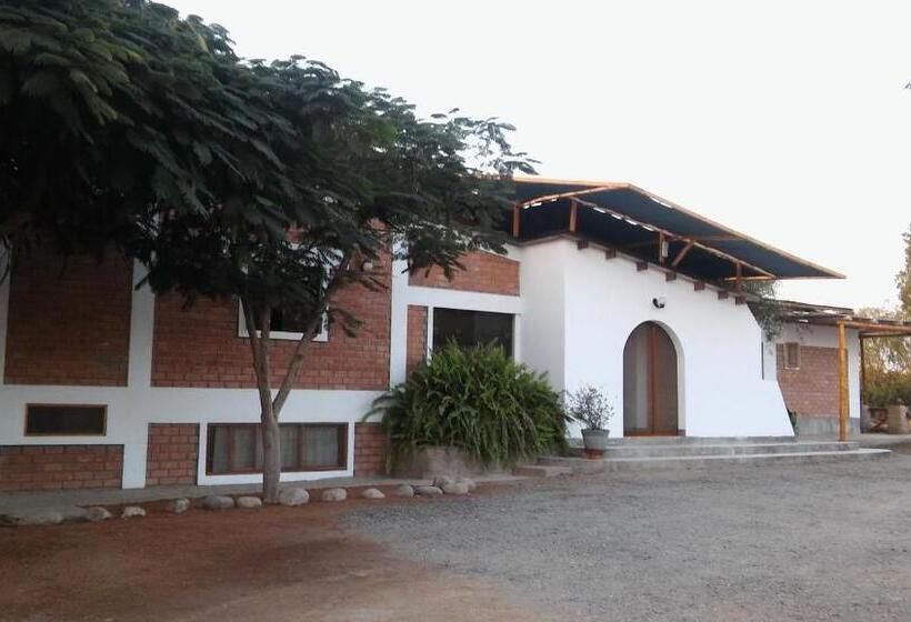 تختخواب و صبحانه Huaranjapo