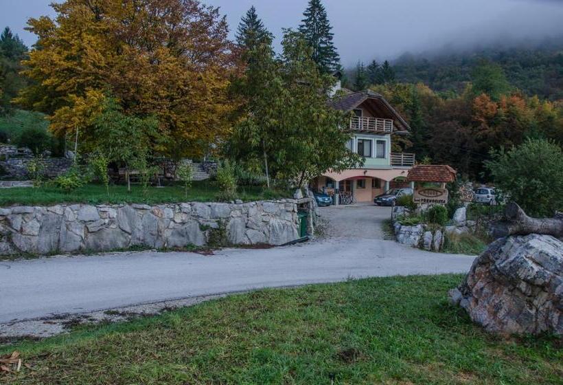 تختخواب و صبحانه Miškar Rooms