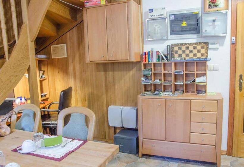 تختخواب و صبحانه Miškar Rooms