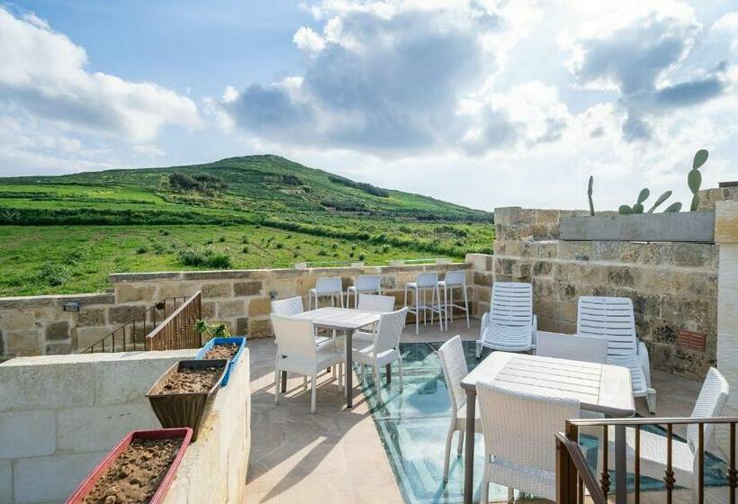 تختخواب و صبحانه Ta Pinu Guesthouse