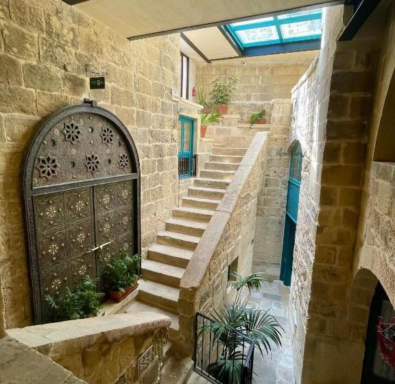 تختخواب و صبحانه Ta Pinu Guesthouse