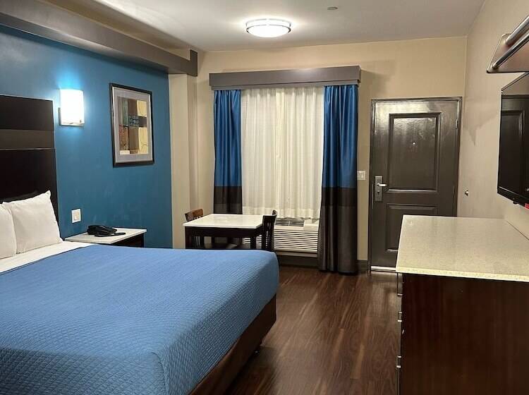 فندق Crystal Palace Inn