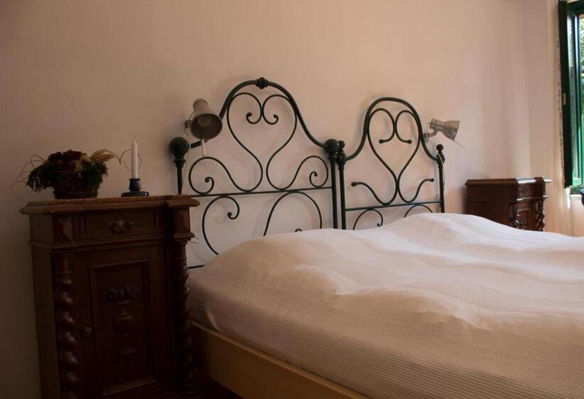 בית מלון כפרי Il Fojot