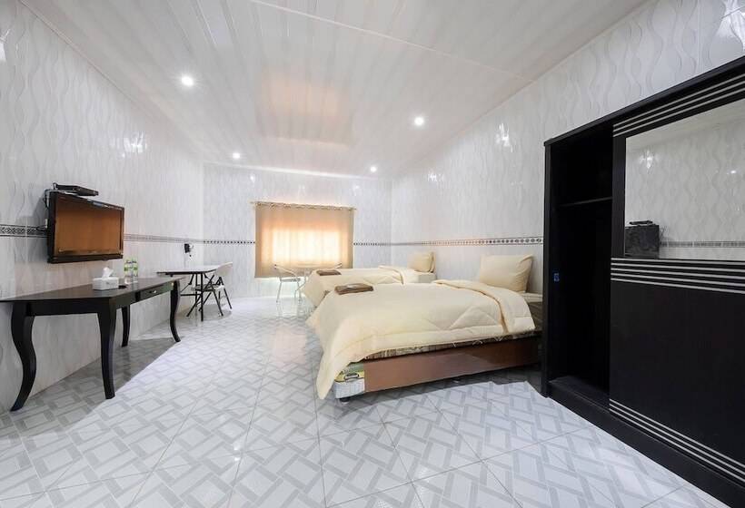 هتل Mega Nasional Seaview