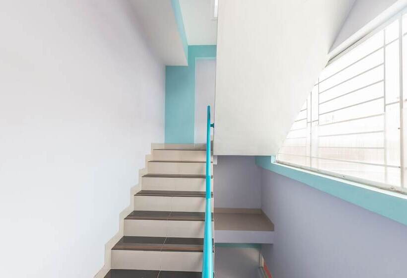 호텔 Oyo 478 Balcon Biru