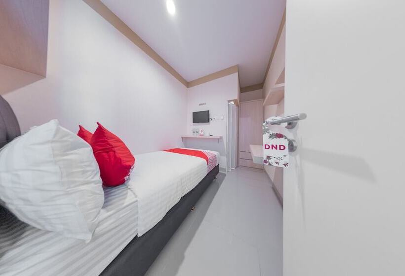 호텔 Oyo 478 Balcon Biru