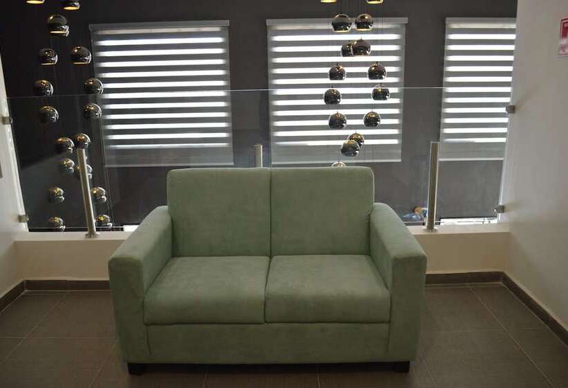 Отель Plaza Catedral