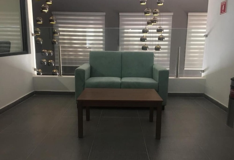 Отель Plaza Catedral