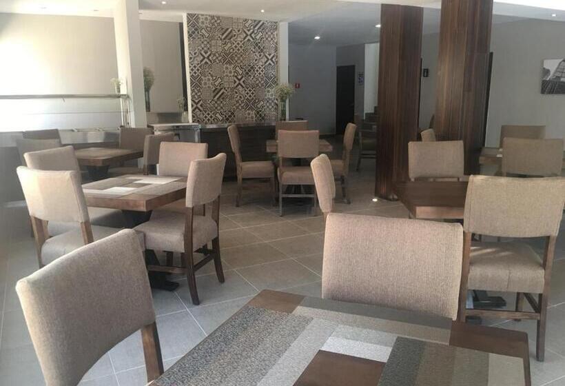 Отель Plaza Catedral