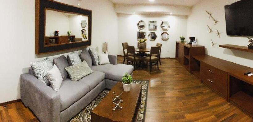 Отель Plaza Catedral