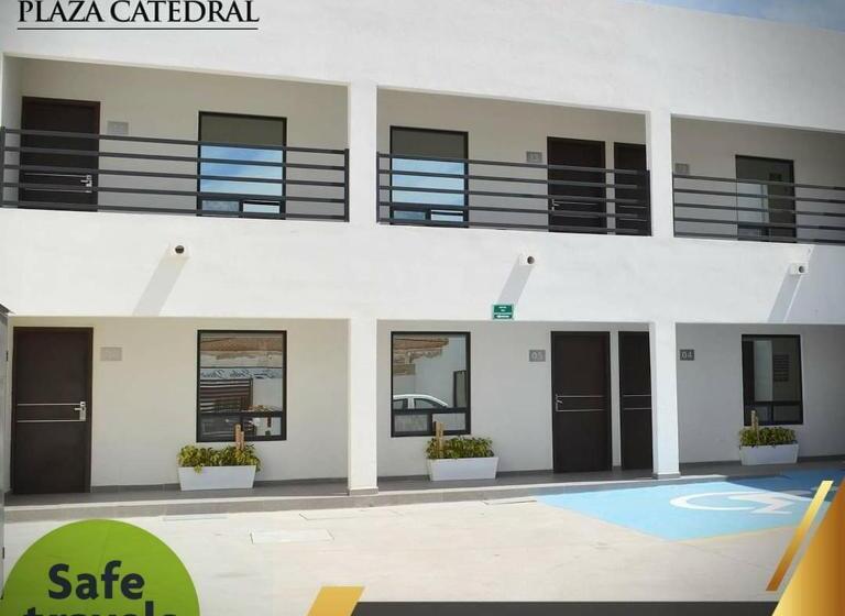 Отель Plaza Catedral