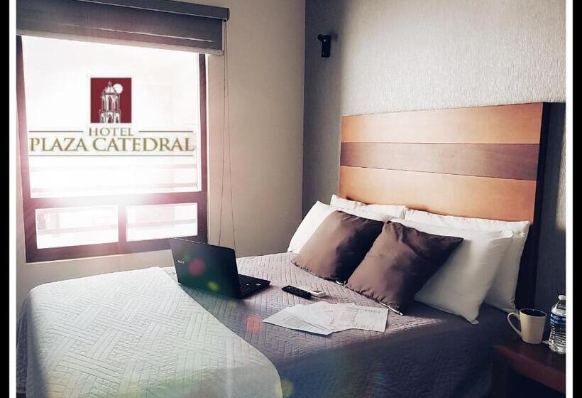 Отель Plaza Catedral