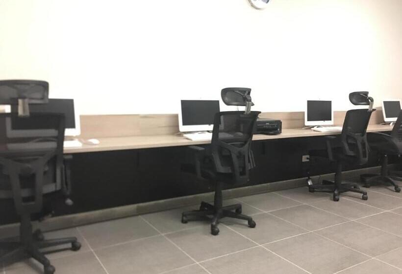 Отель Plaza Catedral