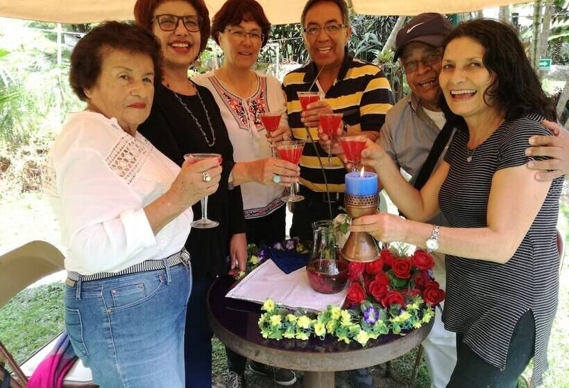 فندق Posada Las Bromelias