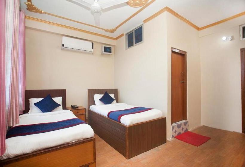 Oyo 314 Hotel Holy Palace