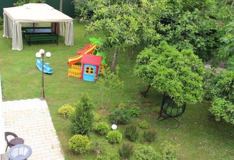 پانسیون Guest House Giorgi