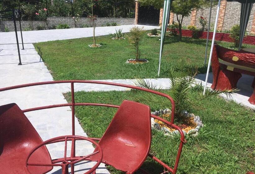 پانسیون Guest House Guram