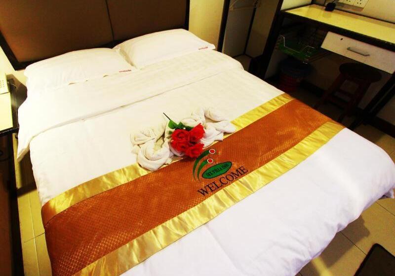 بنسيون Six Villa Inn