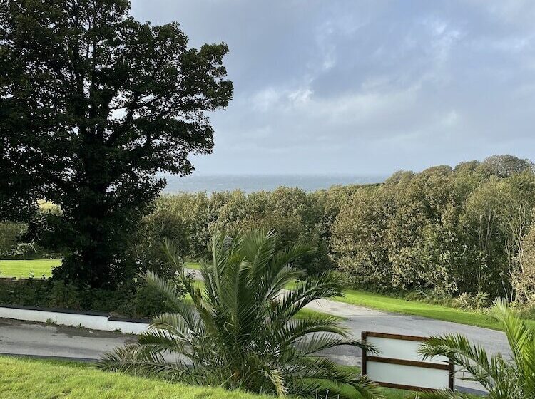 استراحتگاه Watermouth Lodges