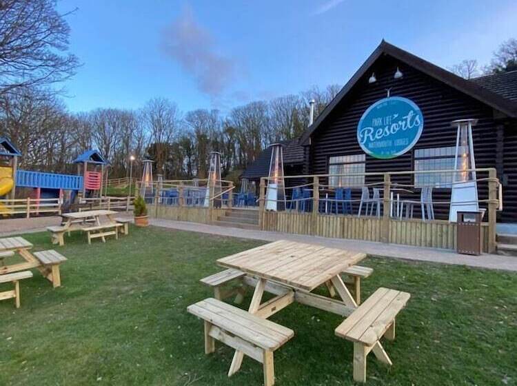 استراحتگاه Watermouth Lodges