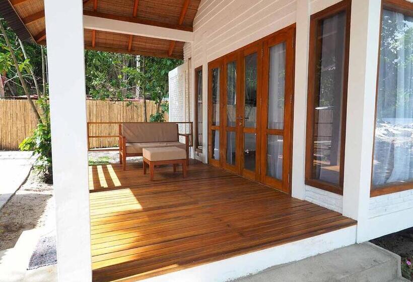 White Sands Beach Resort Lembeh