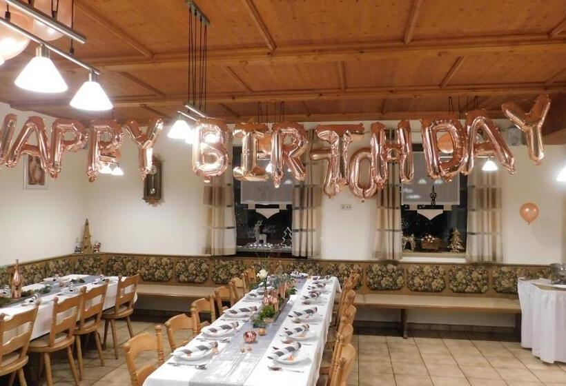 호스텔 Gasthof Grüner Baum