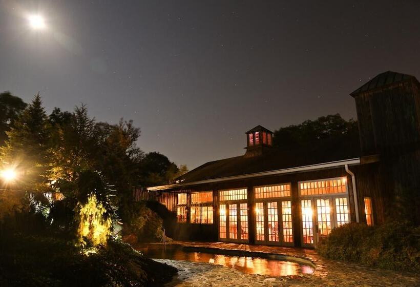 Общежитие The Red Lion Inn