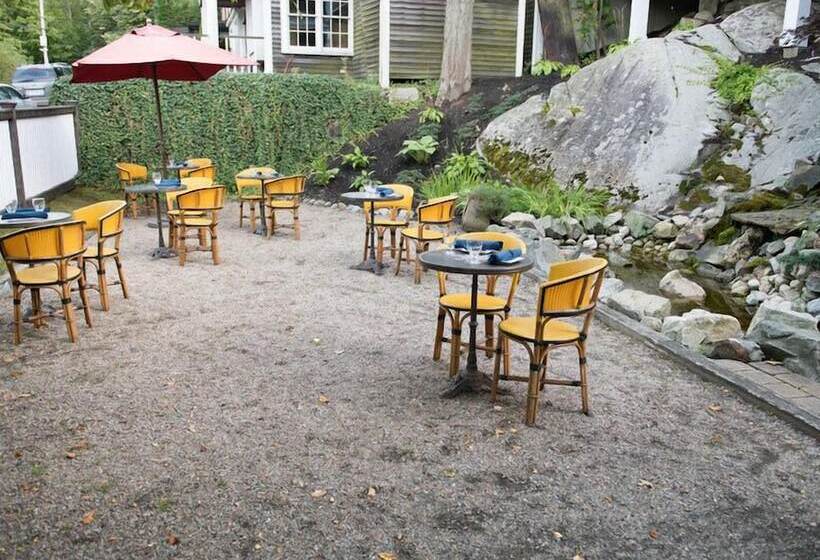 Общежитие The Red Lion Inn