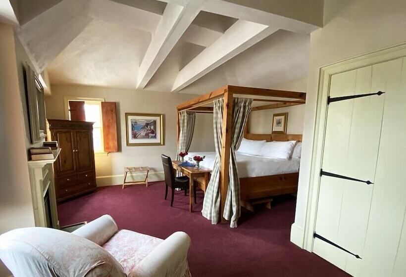 Общежитие The Red Lion Inn