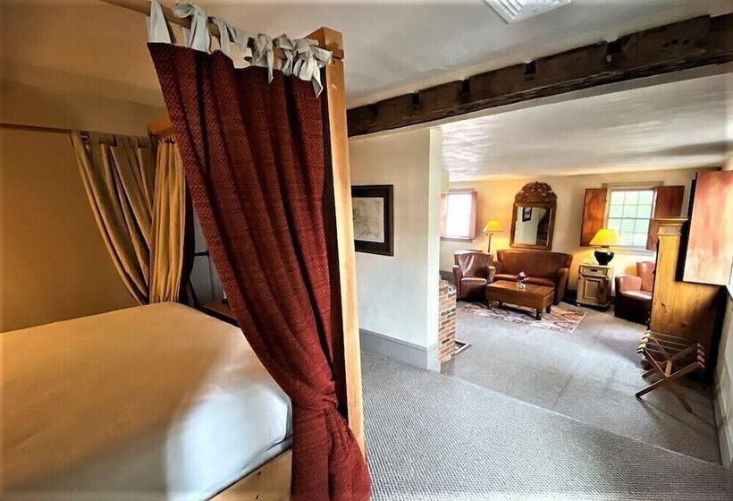 Общежитие The Red Lion Inn