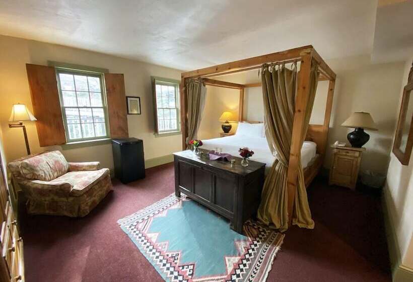 Общежитие The Red Lion Inn