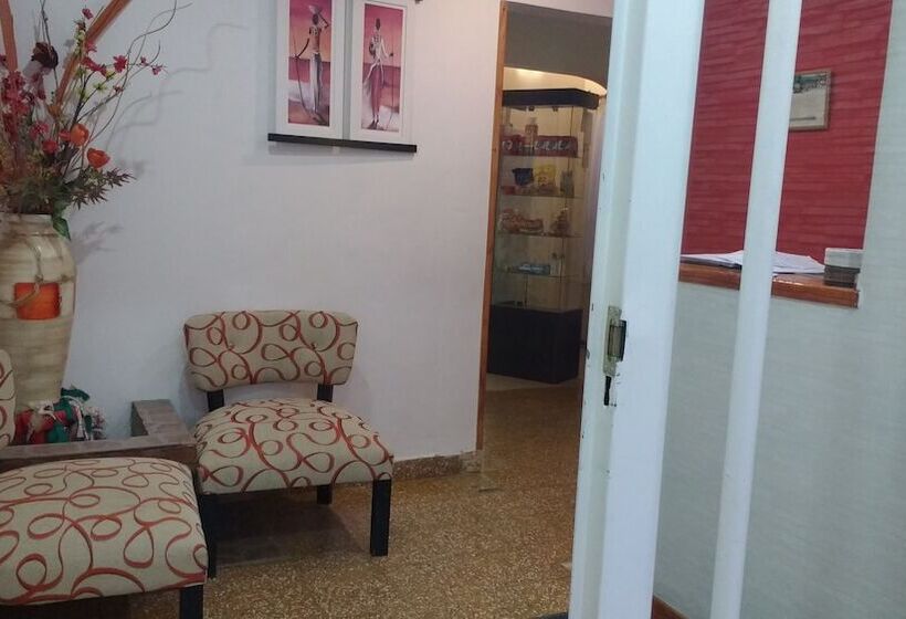 Bardas Hotel Cinco Saltos