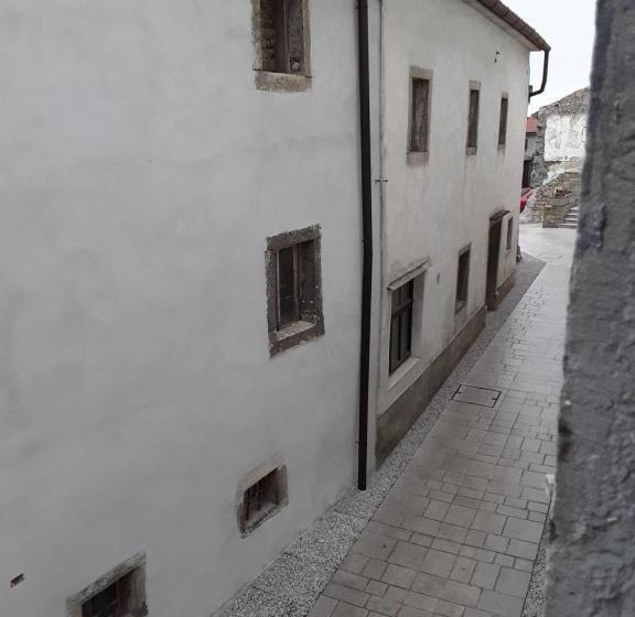 تختخواب و صبحانه B & W Križ