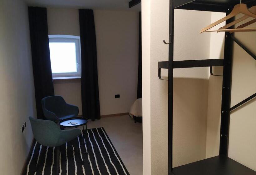 تختخواب و صبحانه B & W Križ