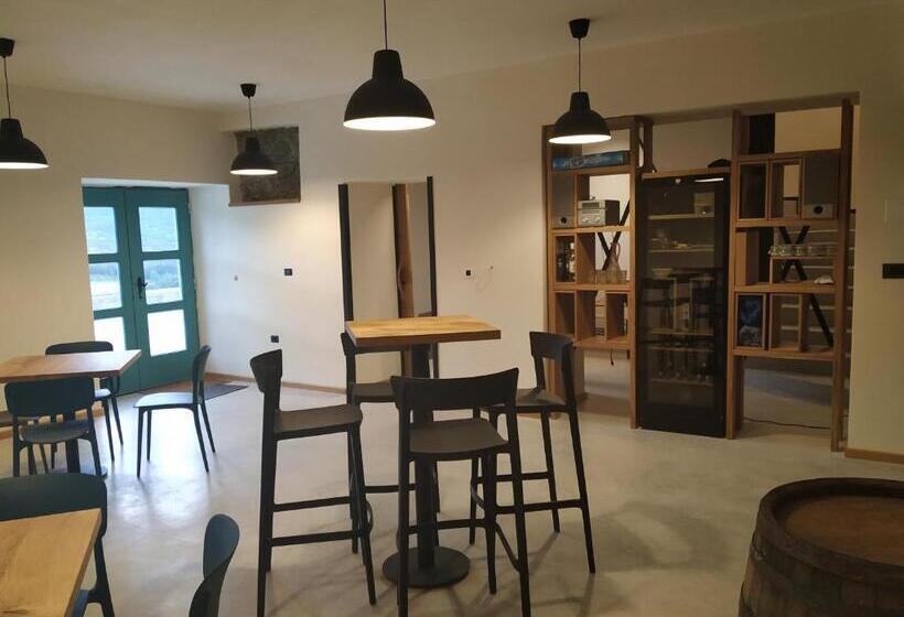 تختخواب و صبحانه B & W Križ