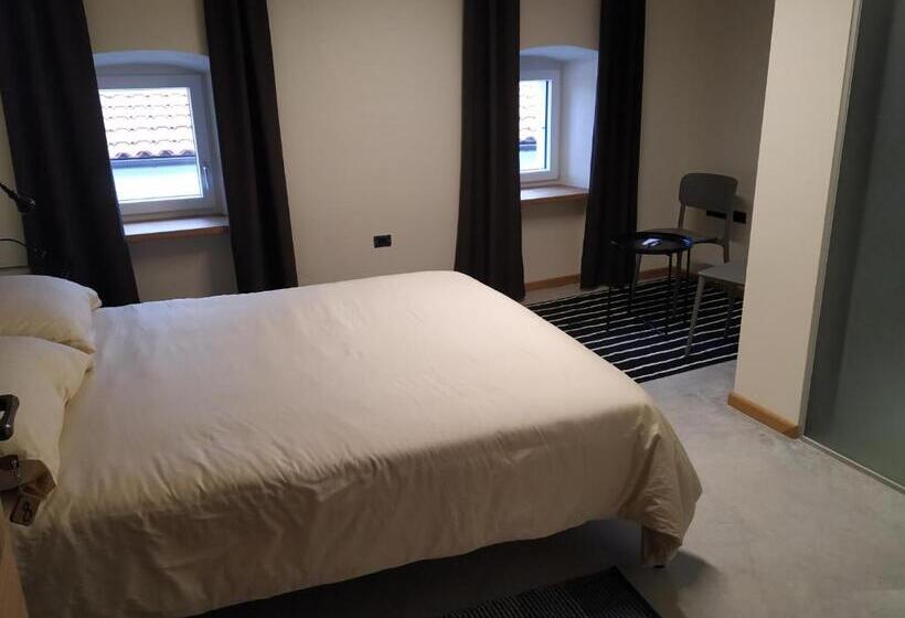 تختخواب و صبحانه B & W Križ