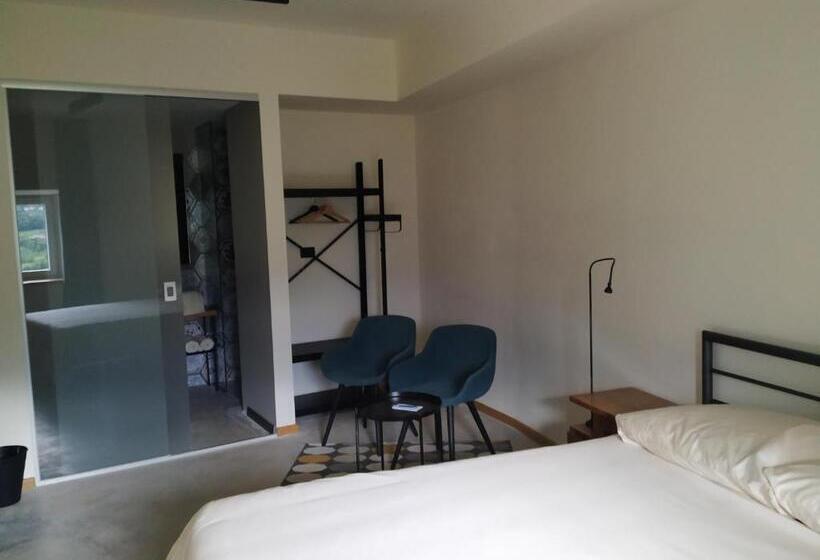 تختخواب و صبحانه B & W Križ