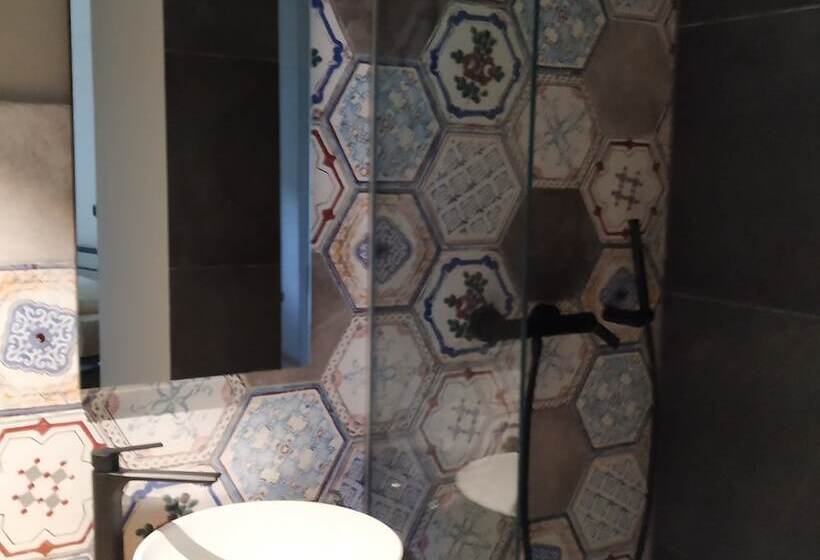 تختخواب و صبحانه B & W Križ