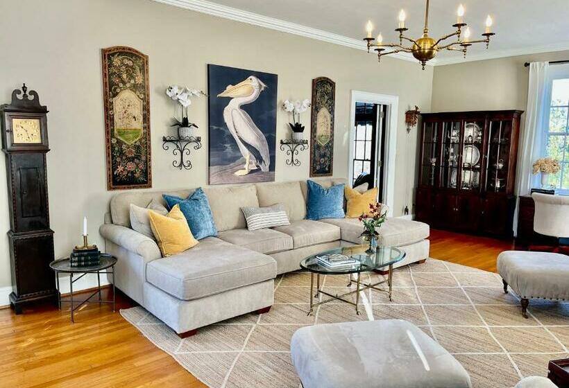 Bed and Breakfast The Holly And Ivy Inn