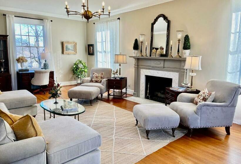 Bed and Breakfast The Holly And Ivy Inn