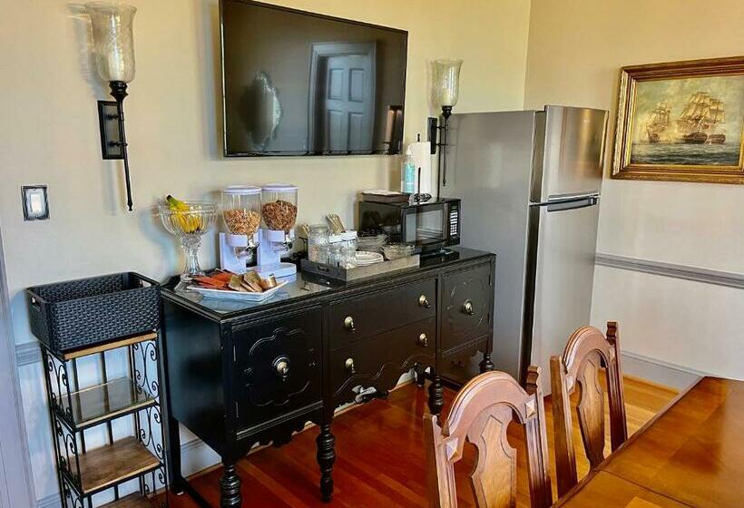 Bed and Breakfast The Holly And Ivy Inn