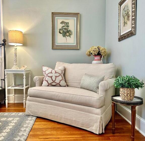 Bed and Breakfast The Holly And Ivy Inn