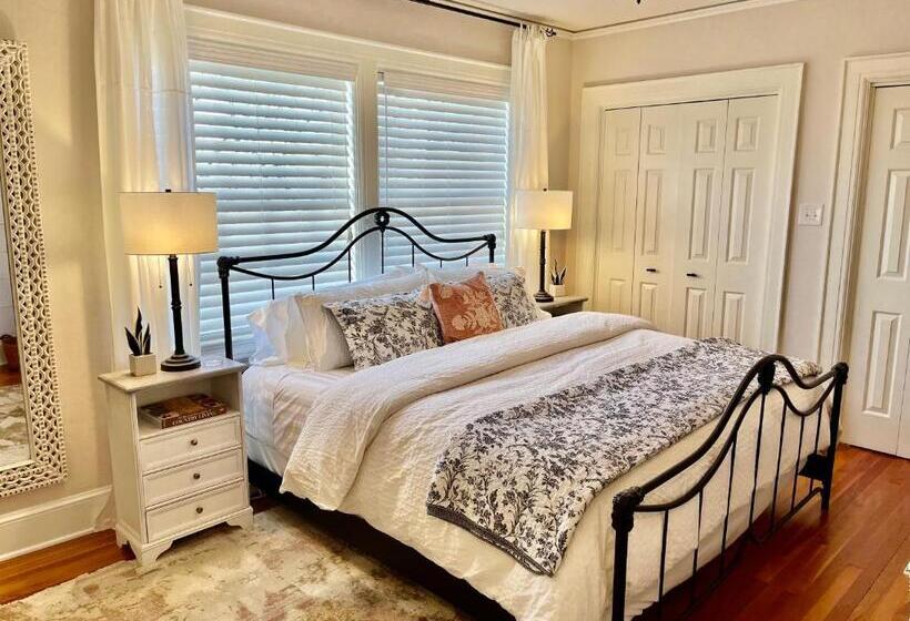 Bed and Breakfast The Holly And Ivy Inn