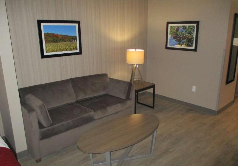 فندق Best Western Plus Lacrescent   Lacrosse