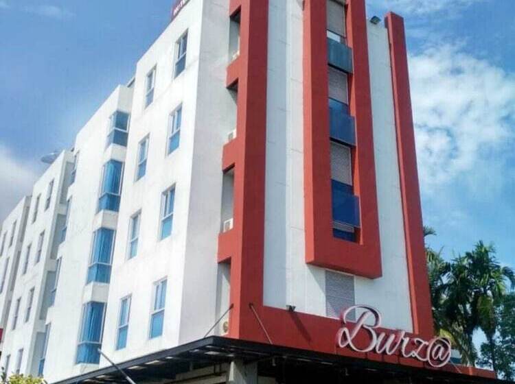 فندق Burza