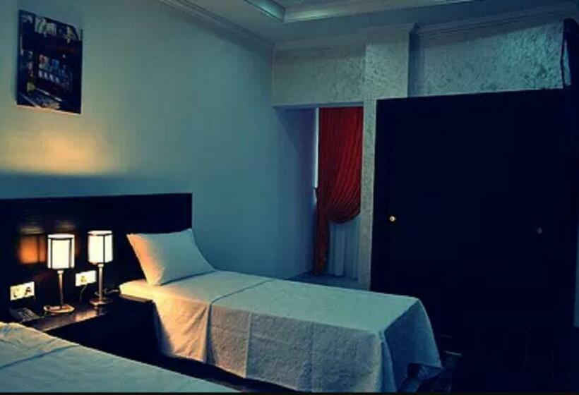 هتل De La Vallée