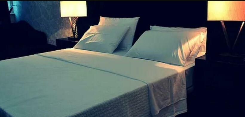 هتل De La Vallée