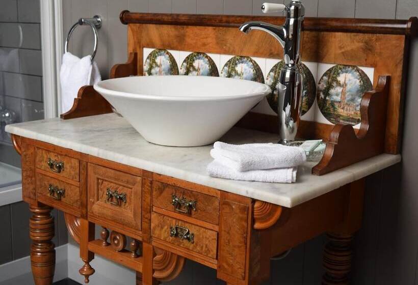 בית מלון כפרי Left Bank