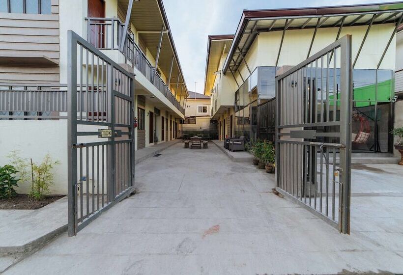 호텔 Reddoorz Plus @ Casa Lucia Sindalan San Fernando City Pampanga